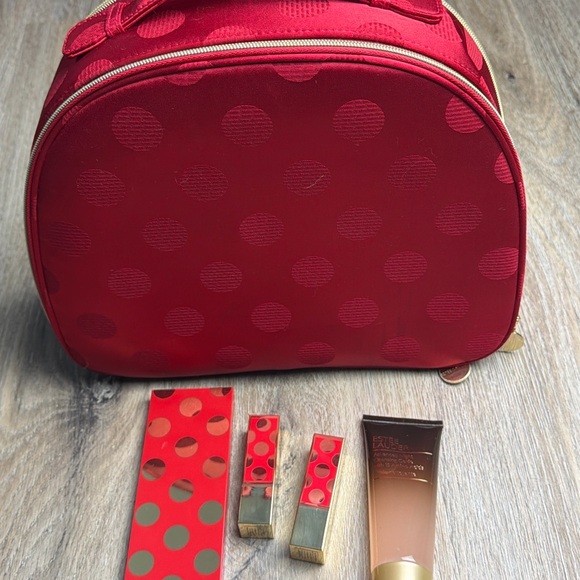 Estée Lauder (LE) Beauty Set – Makeup Case + Lipsticks + Cleanser + Eyeshadow
